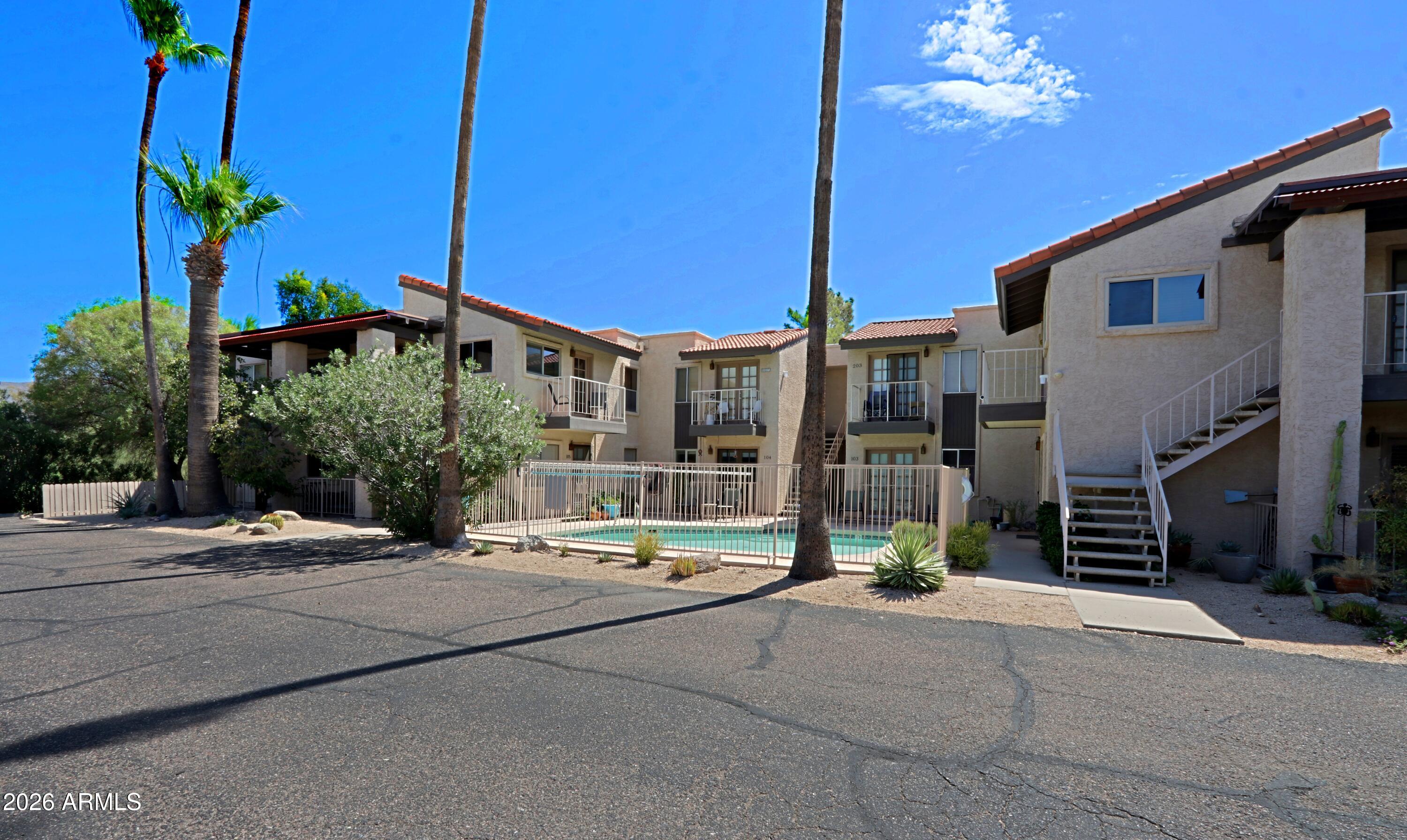 7502 E CAREFREE Drive 104