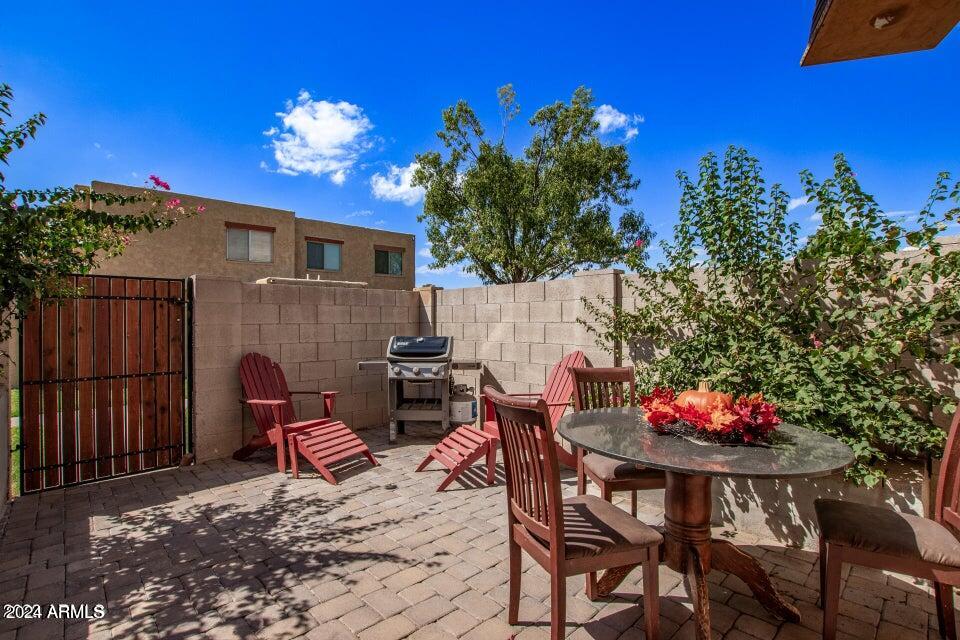 948 S ALMA SCHOOL Road 85