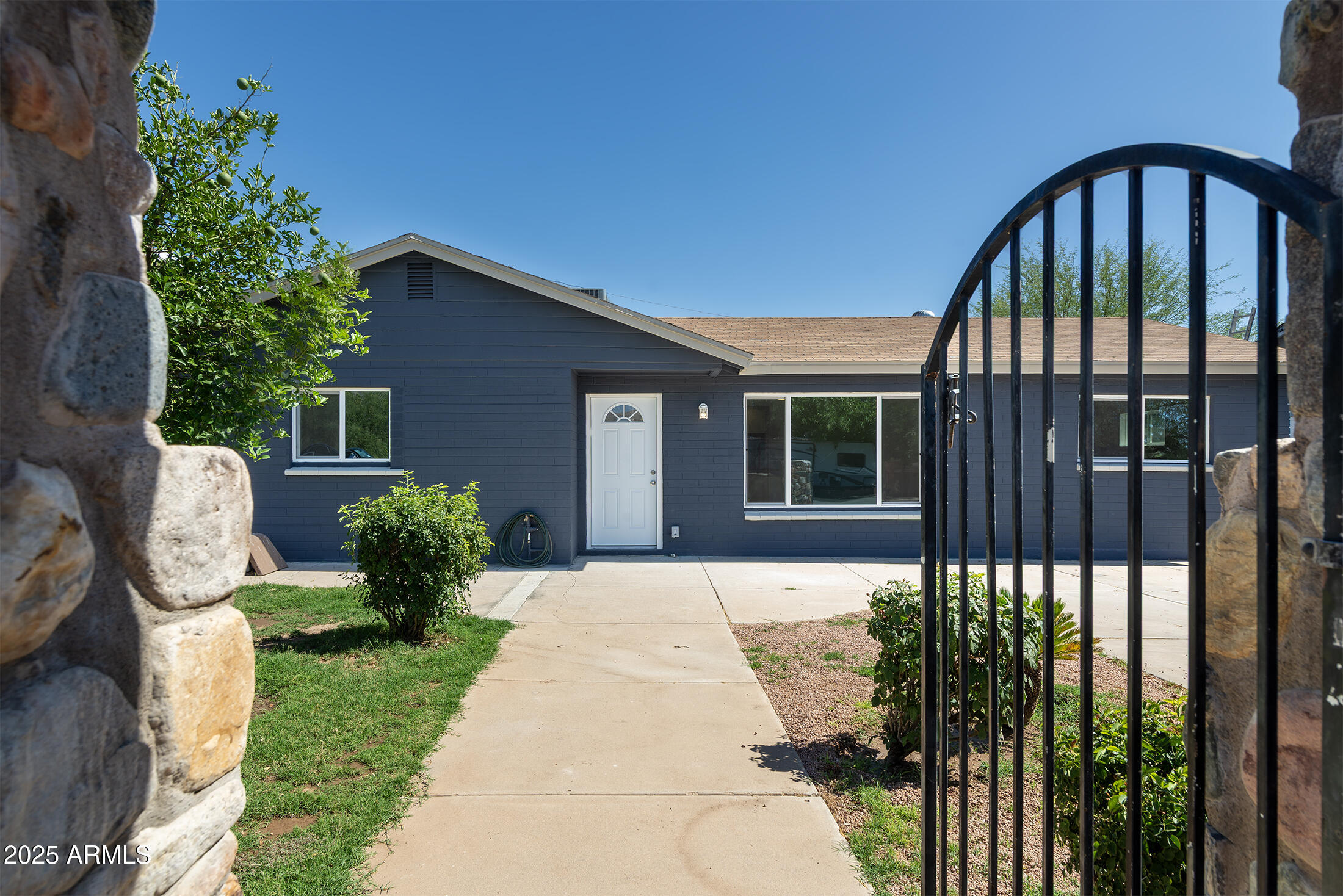 320 W Palo Verde Drive