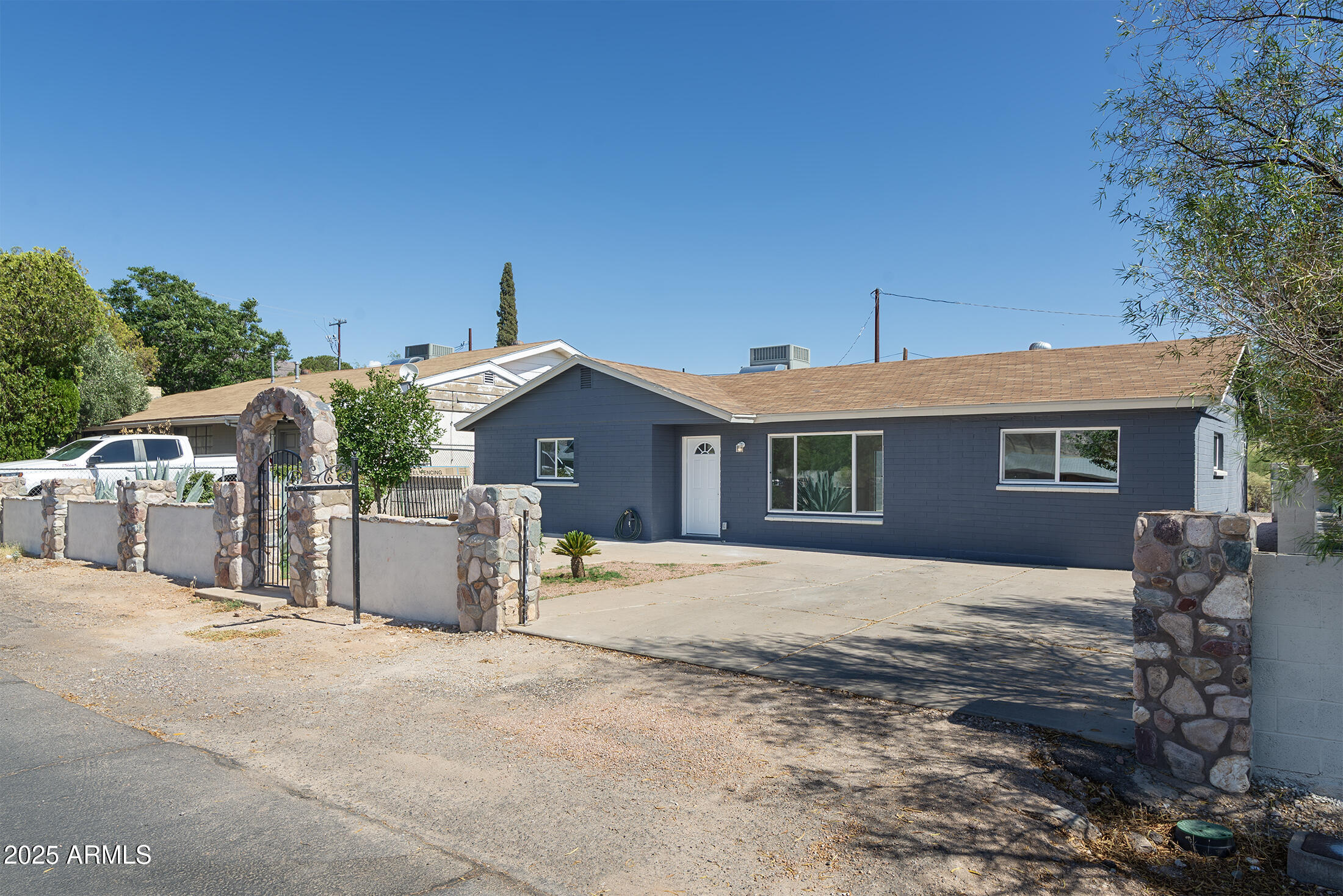 320 W Palo Verde Drive