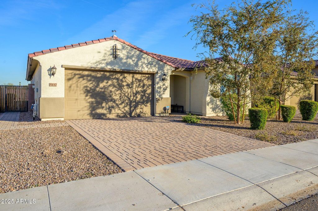 Photo of 5117 N 81st Avenue, Glendale, AZ 85303 (MLS # 6954236)