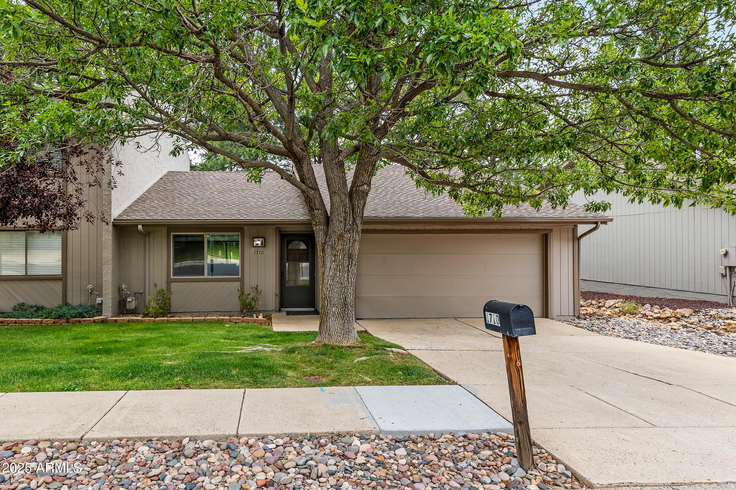 1710 N FAIRWAY Drive