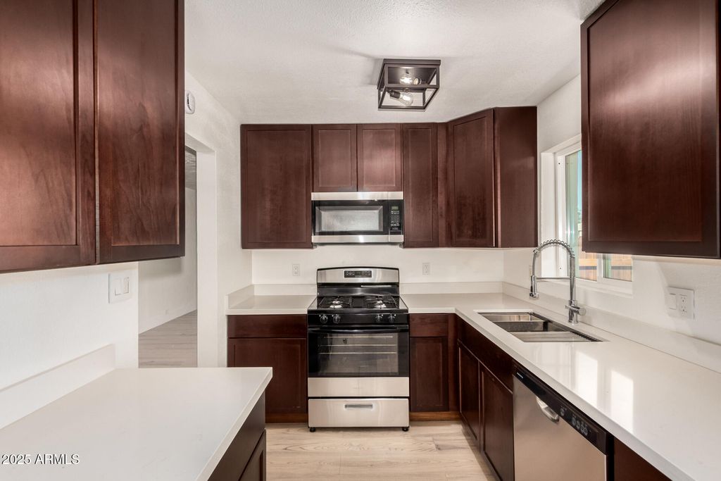 Photo of 541 W Roosevelt Avenue, Coolidge, AZ 85128 (MLS # 6920867)