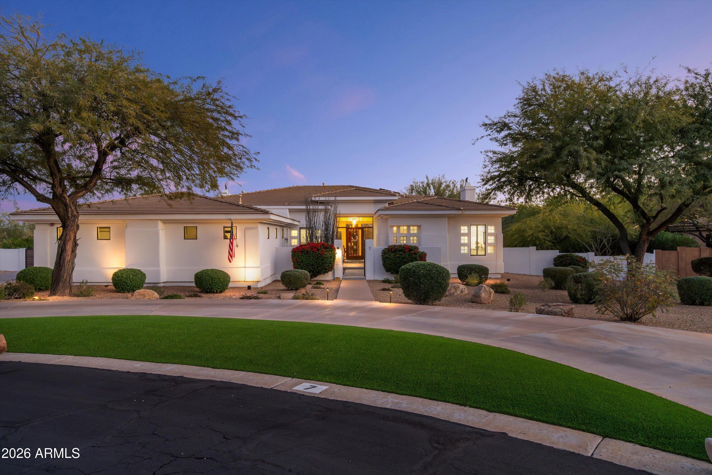 10800 E CACTUS Road 7