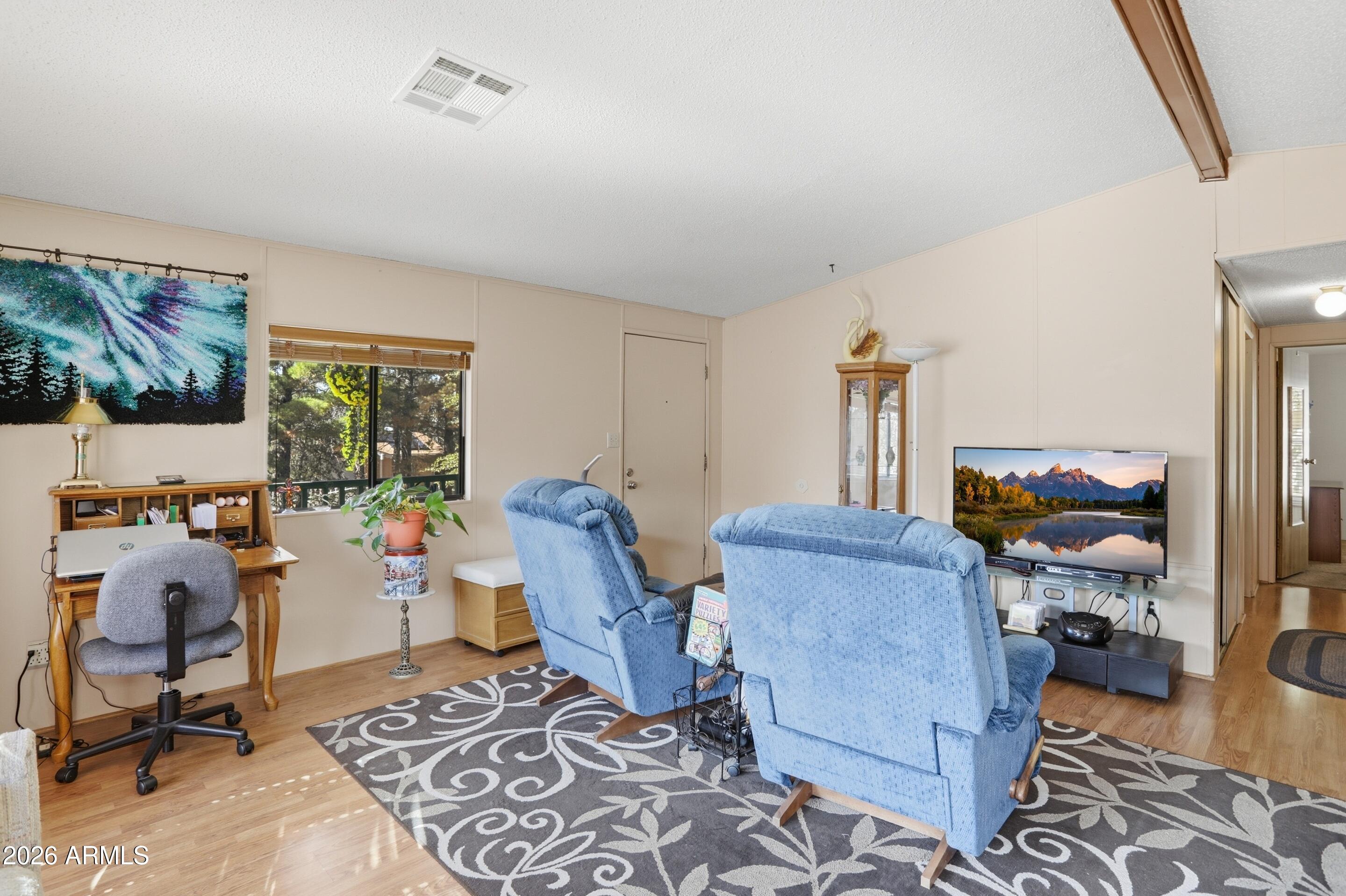 503 N Manzanita Drive