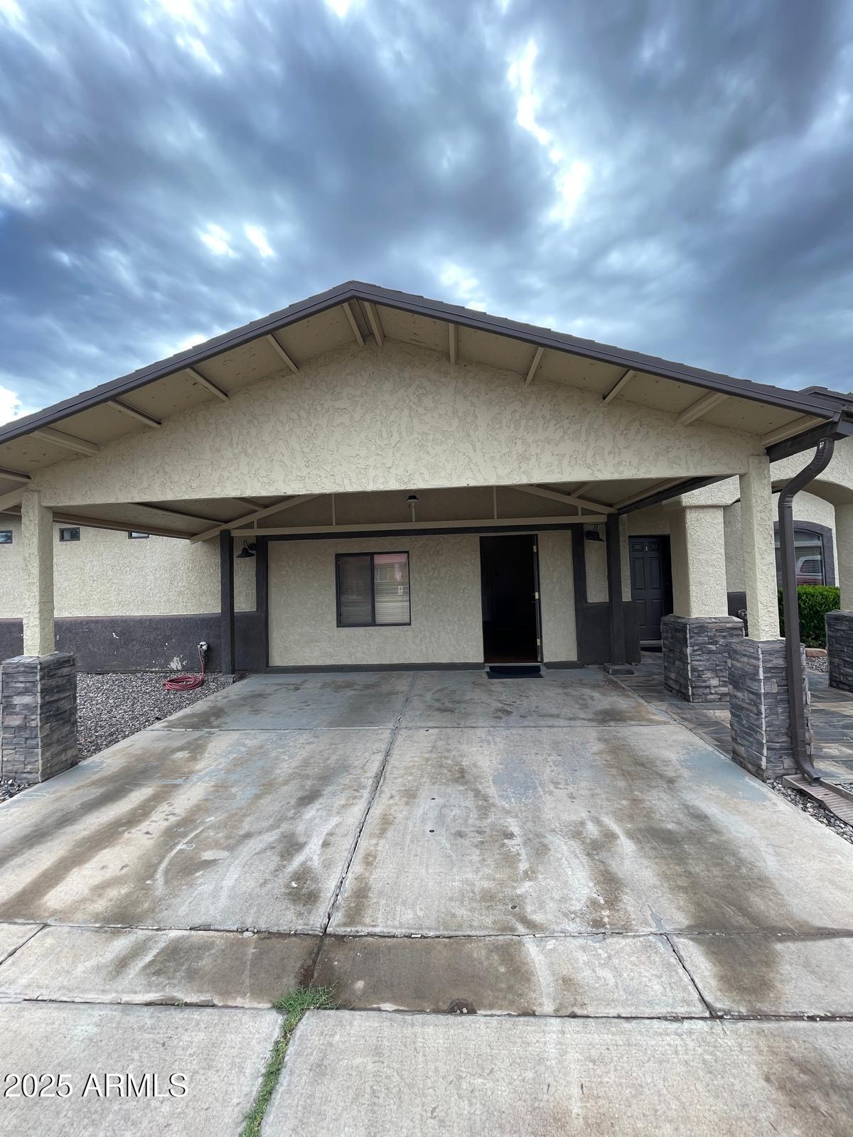 506 N ELIZABETH Avenue