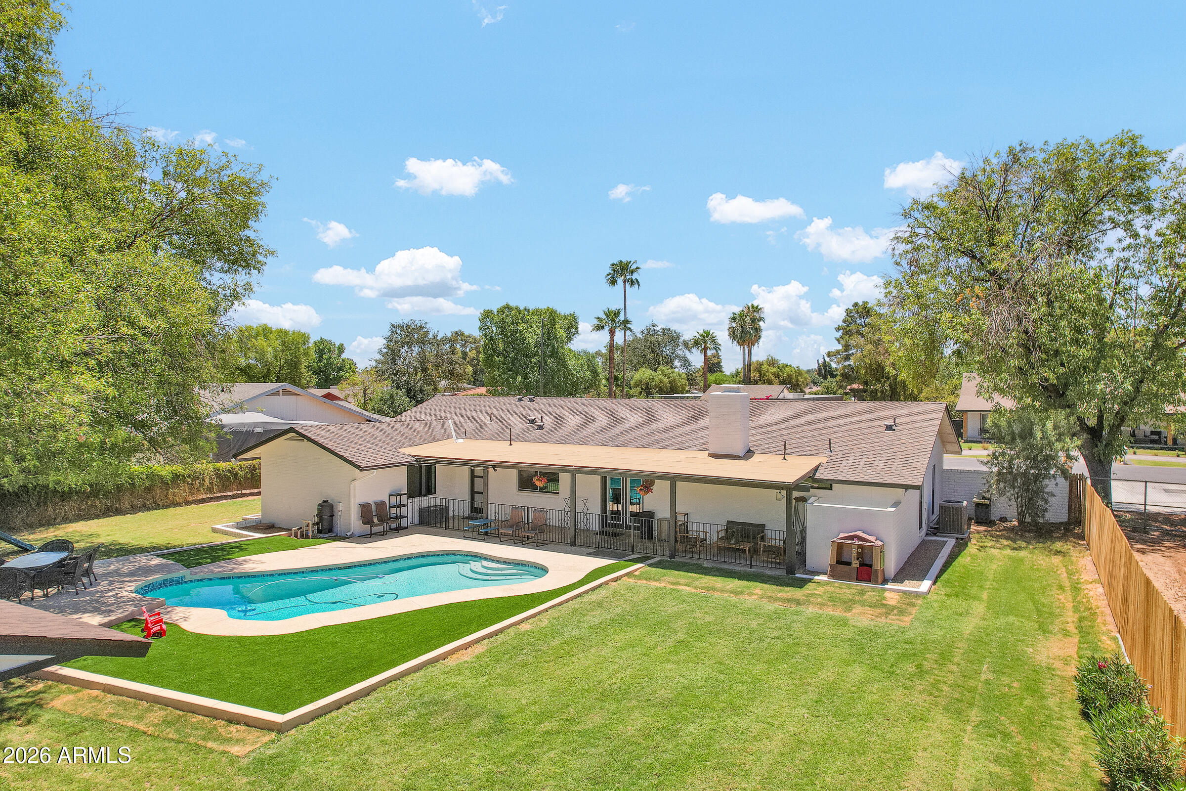 434 E Barbarita Avenue