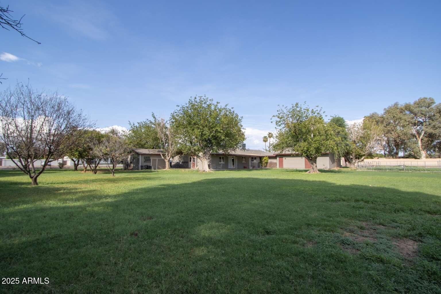 2975 E CAMPBELL Road