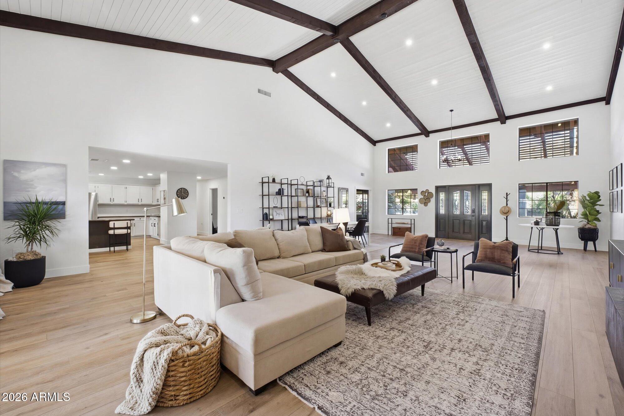 6646 E CALLE DE LAS ESTRELLAS Road