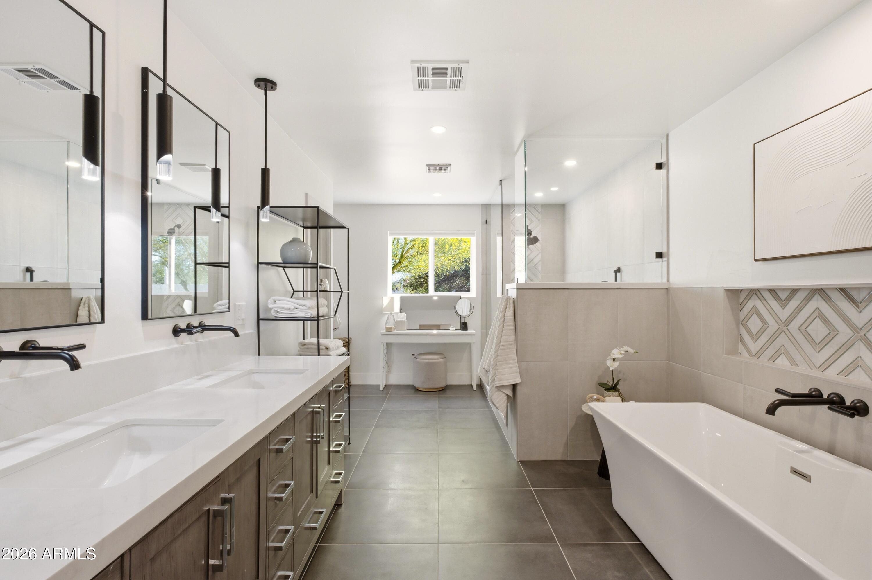 6646 E CALLE DE LAS ESTRELLAS Road