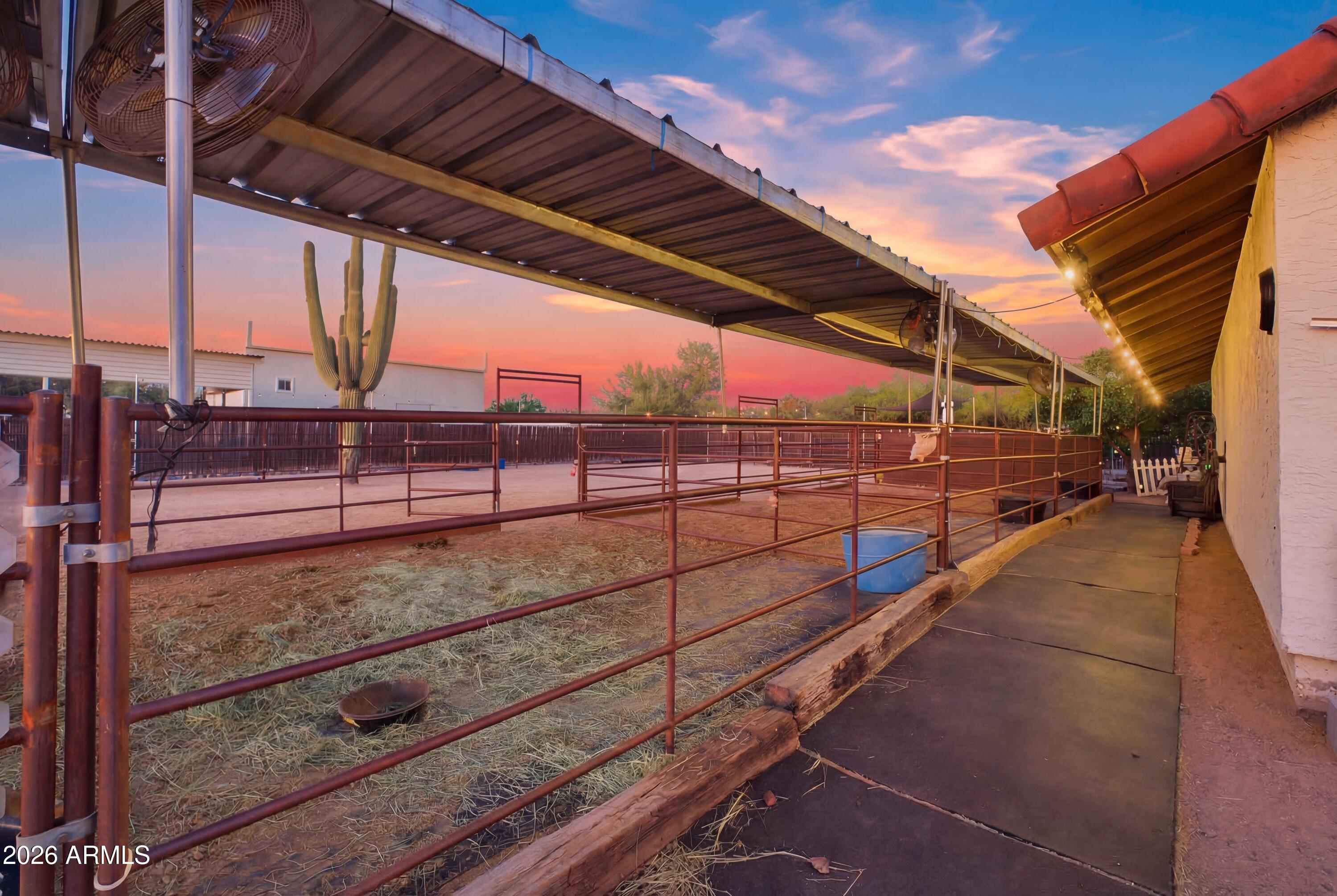 6646 E CALLE DE LAS ESTRELLAS Road