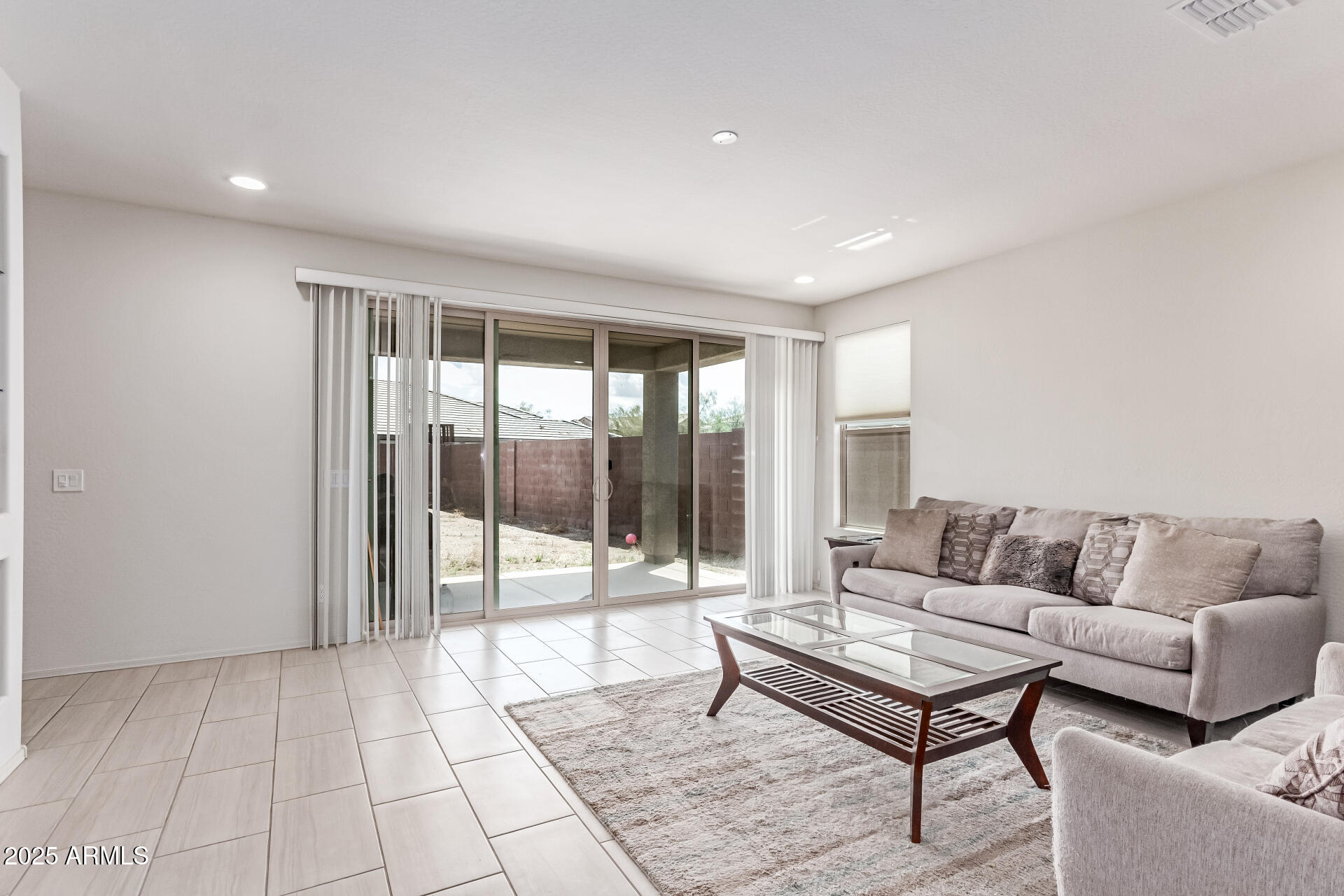 16221 W PRICKLY PEAR Trail