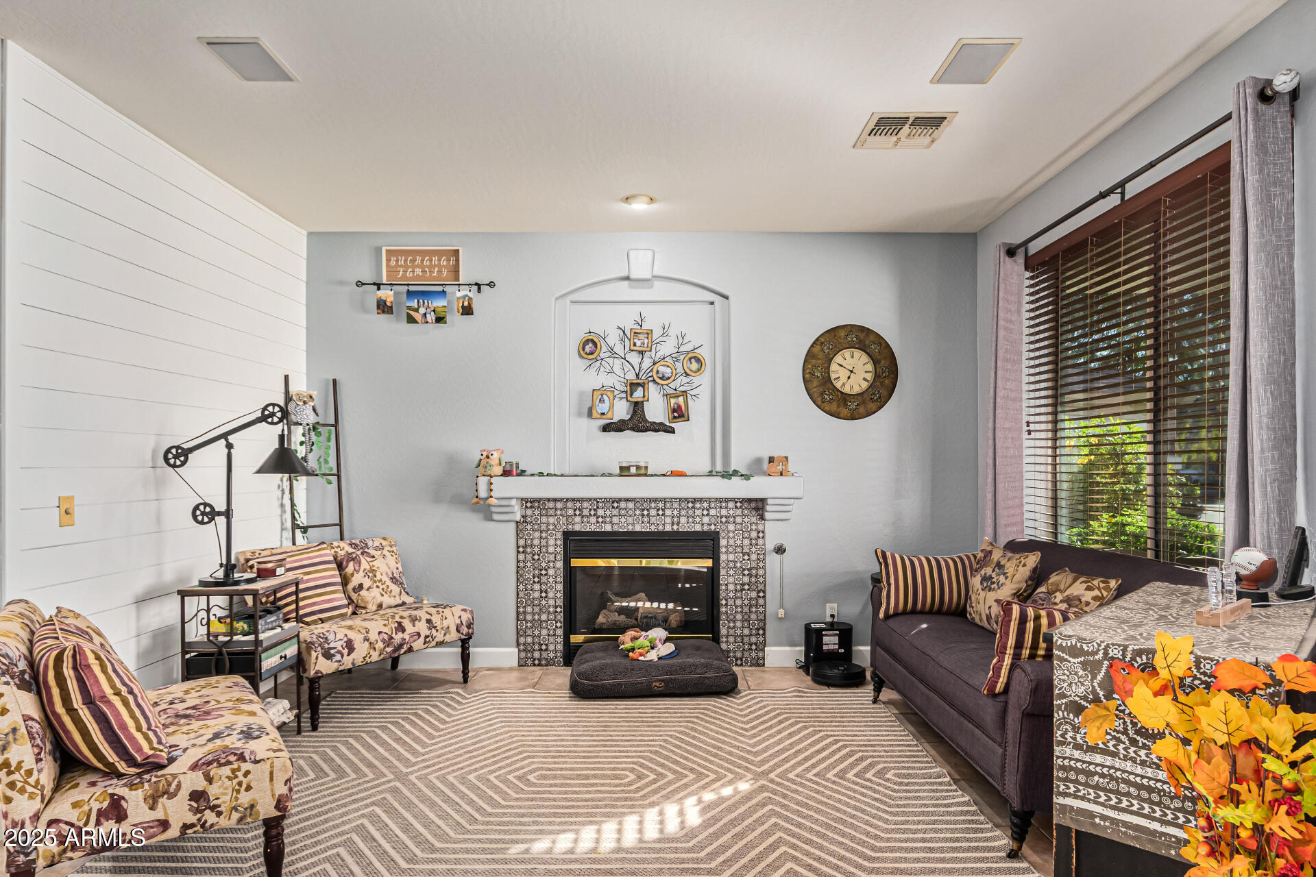 10054 E LAKEVIEW Avenue