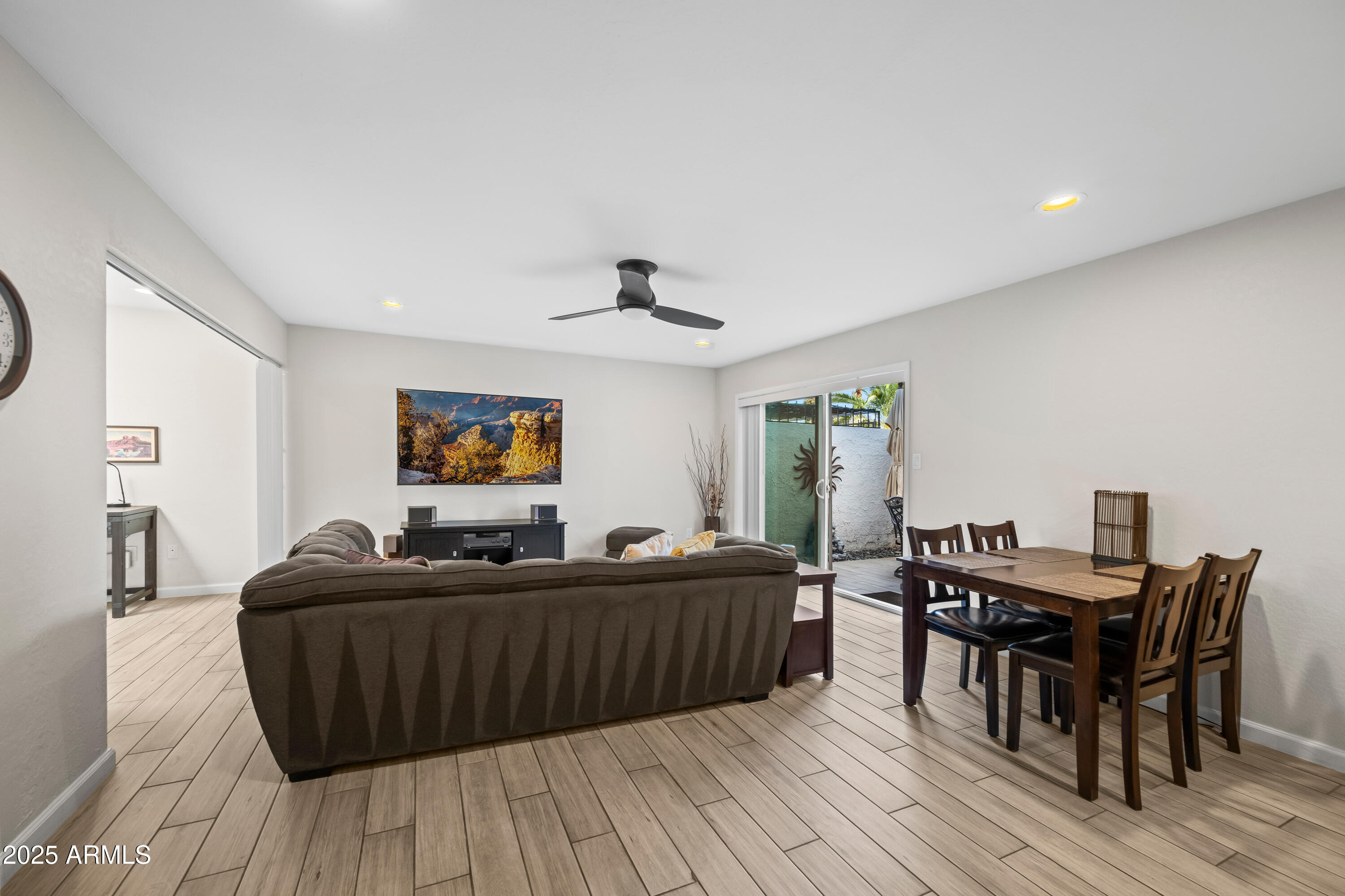 Scottsdale, Arizona 85251, United States, 1 Bedroom Bedrooms, ,1 BathroomBathrooms,Residential,Active,237527