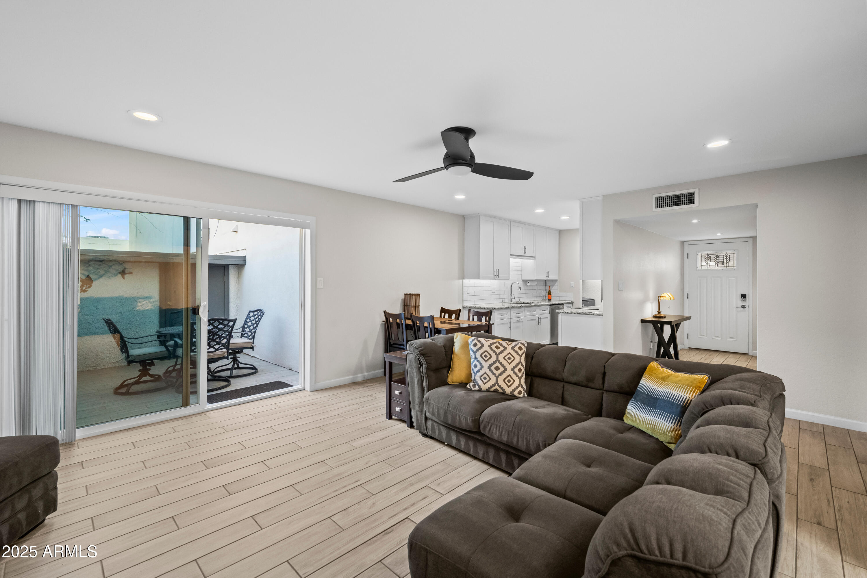 Scottsdale, Arizona 85251, United States, 1 Bedroom Bedrooms, ,1 BathroomBathrooms,Residential,Active,237527