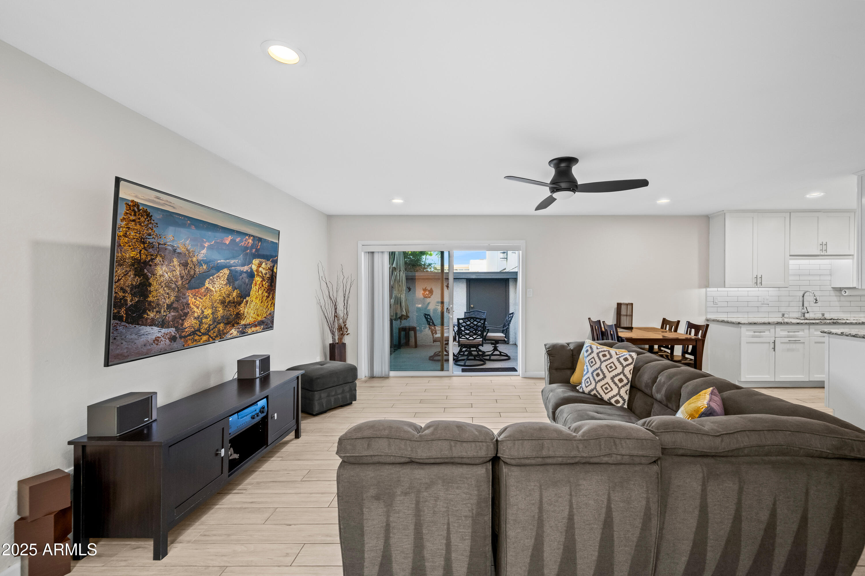 Scottsdale, Arizona 85251, United States, 1 Bedroom Bedrooms, ,1 BathroomBathrooms,Residential,Active,237527