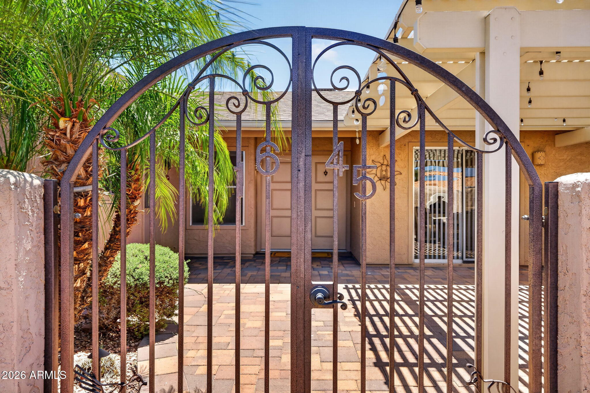 1645 LEISURE WORLD --