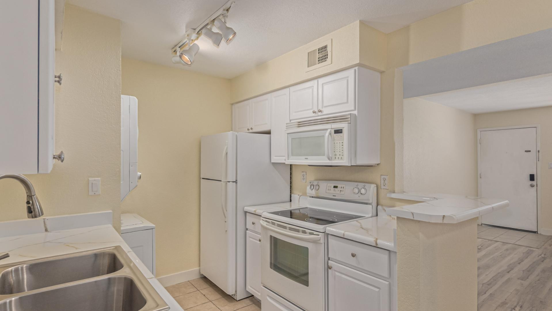 5995 N 78th Street 1037