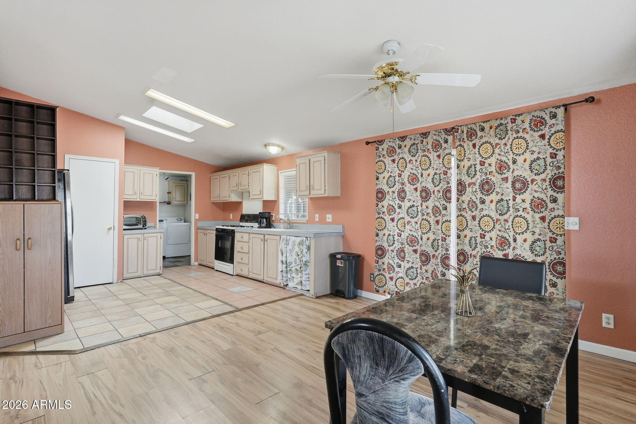 7660 E MCKELLIPS Road 84