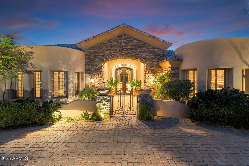 Photo of 13249 E Summit Drive, Scottsdale, AZ 85259 (MLS # 6952199)