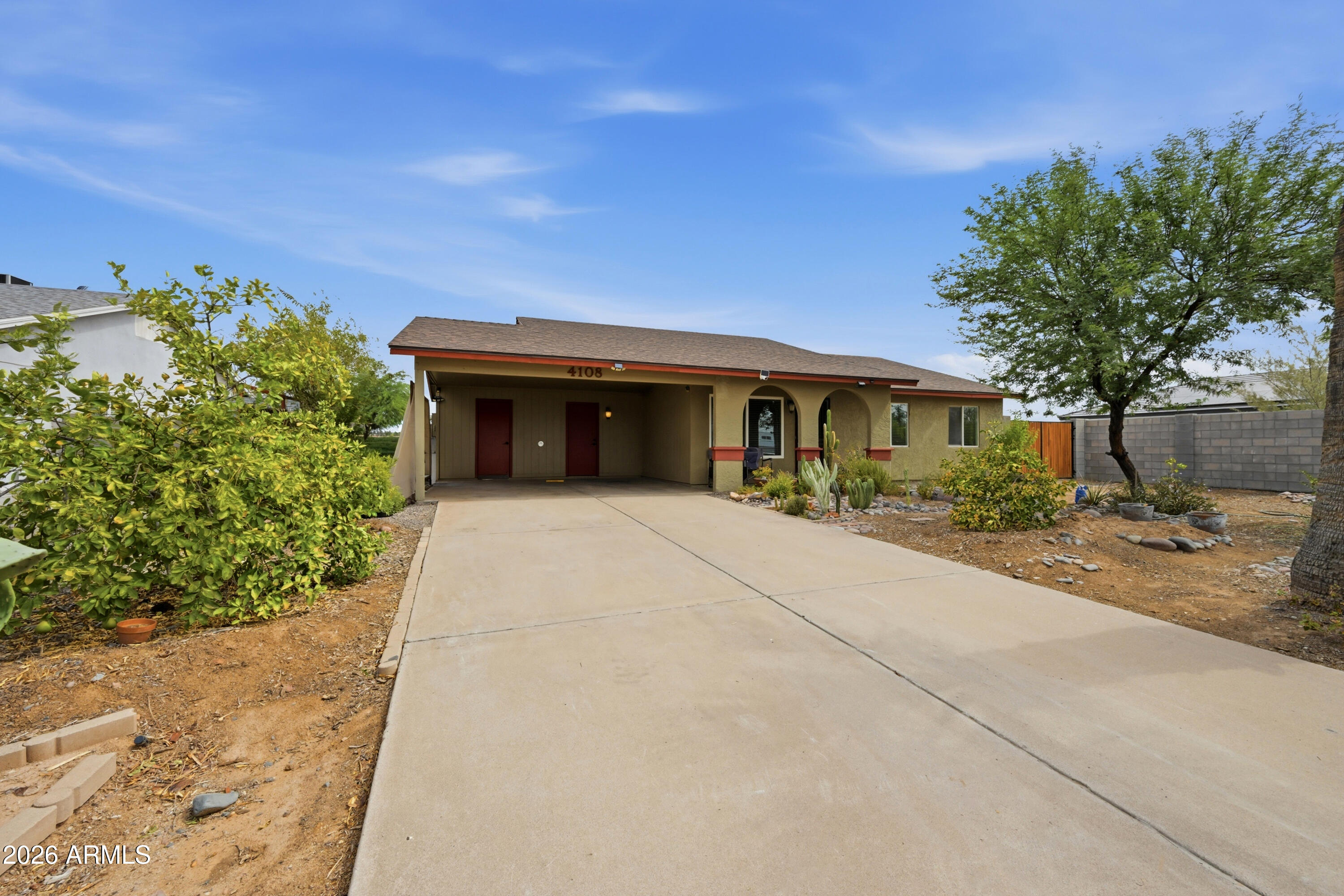 4108 E SUNLAND Avenue