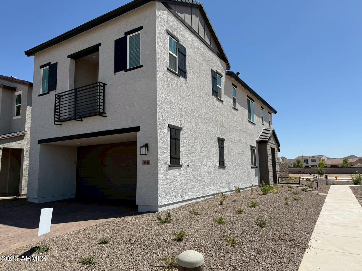 2443 W Rowel Road