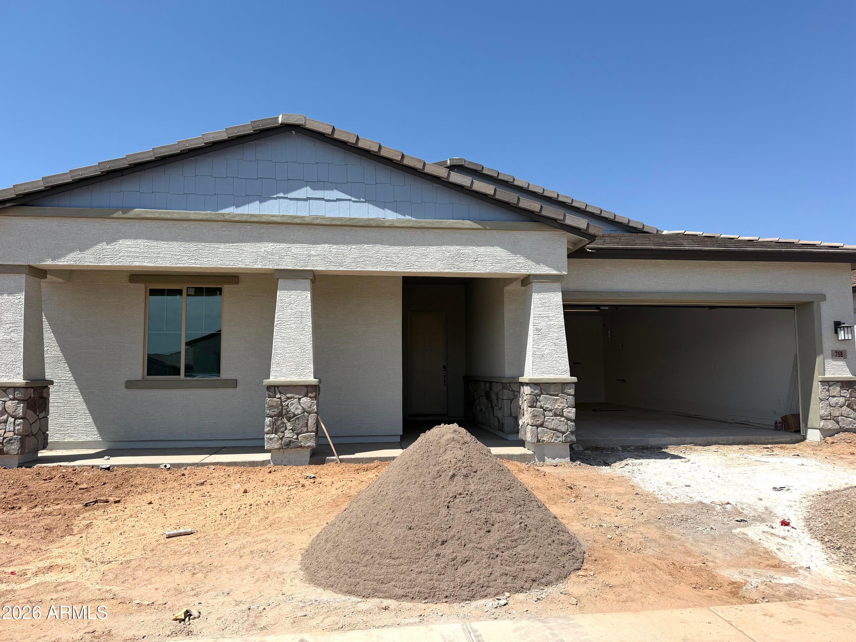 758 W Kingbird Drive