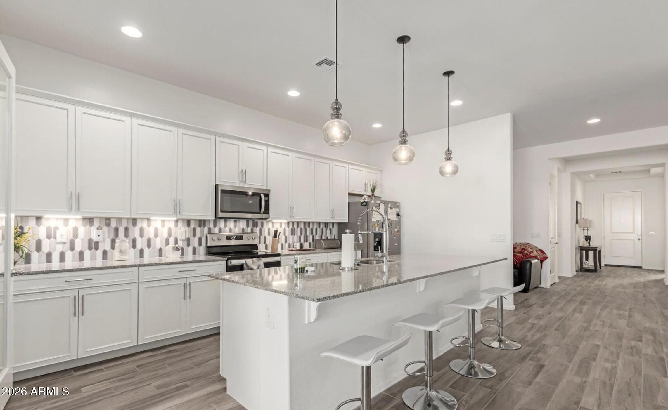 12356 W DAVIS Lane
