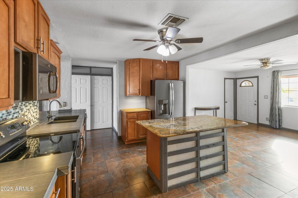 Photo of 834 E Granada Avenue, Apache Junction, AZ 85119 (MLS # 6954618)