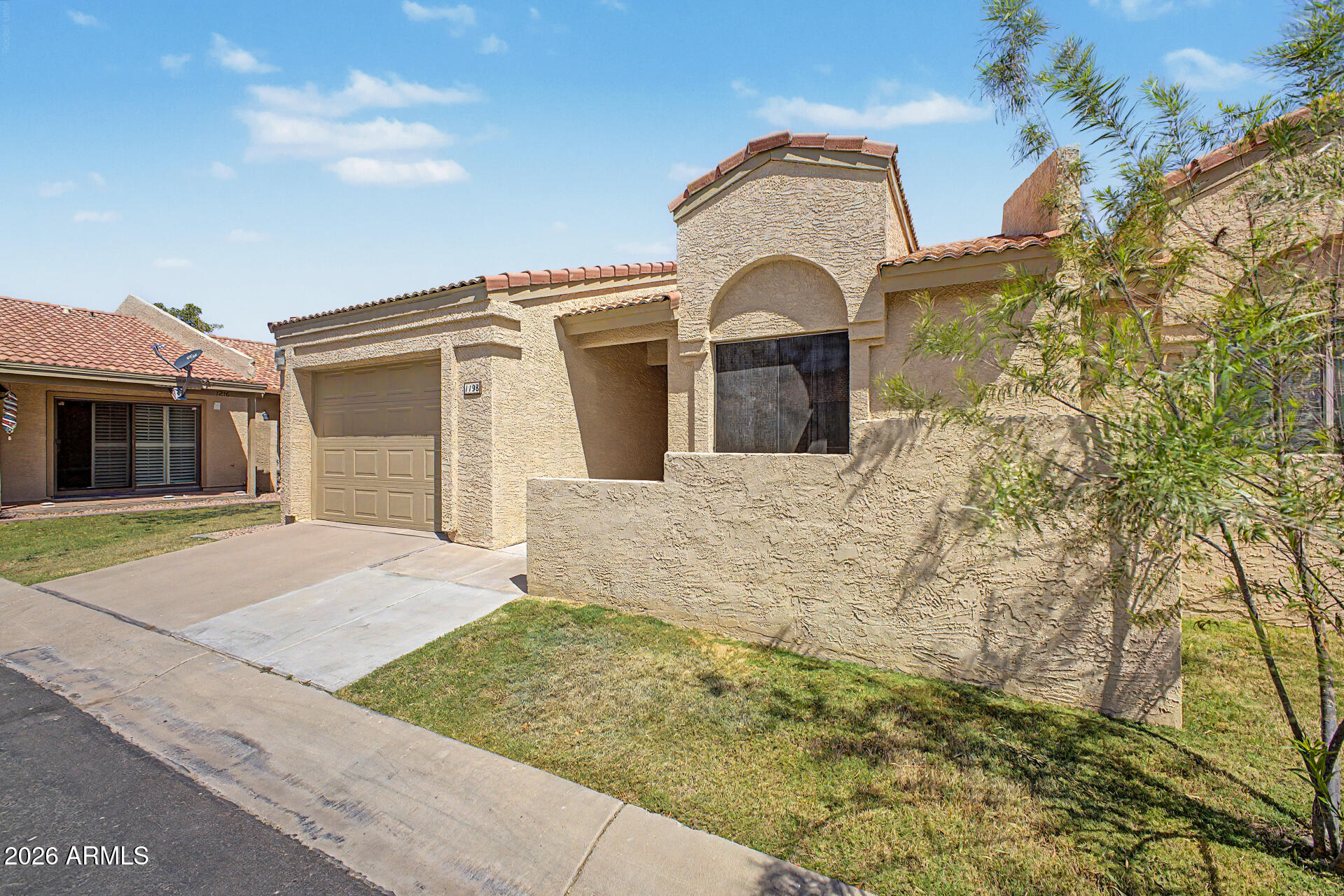 1021 S GREENFIELD Road 1198