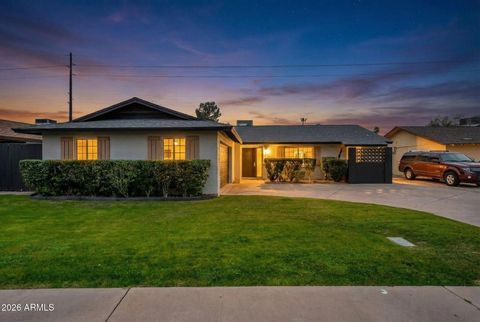 Photo of 8631 E Plaza Avenue, Scottsdale, AZ 85250 (MLS # 6962648)