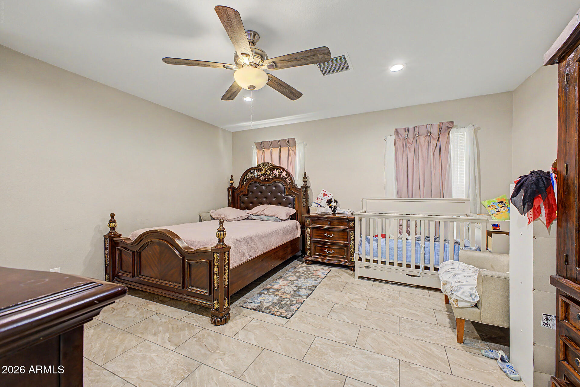 NORTH WILLOW - Residential