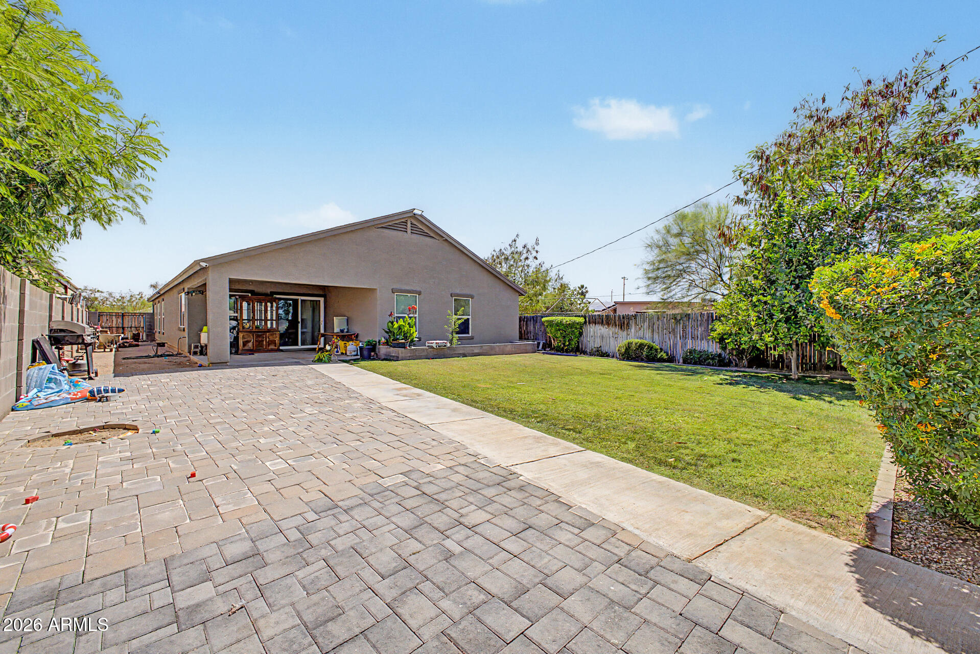 NORTH WILLOW - Residential