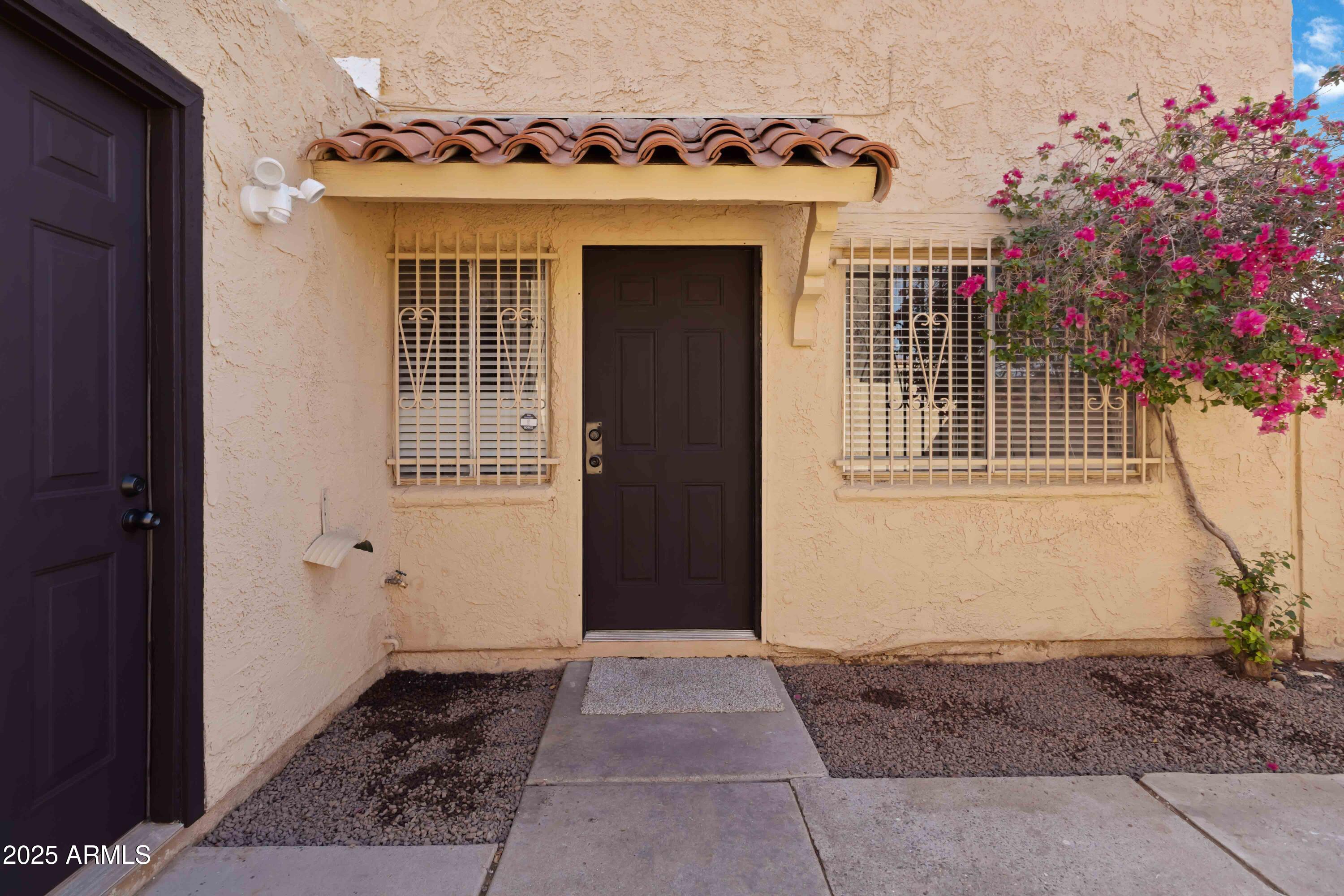 4710 E PUEBLO Avenue