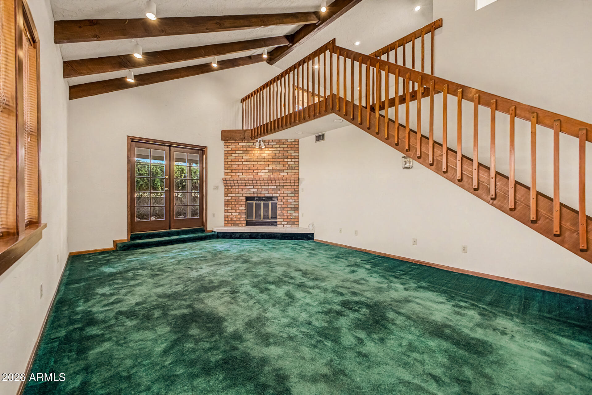 6555 N MARYLAND Circle