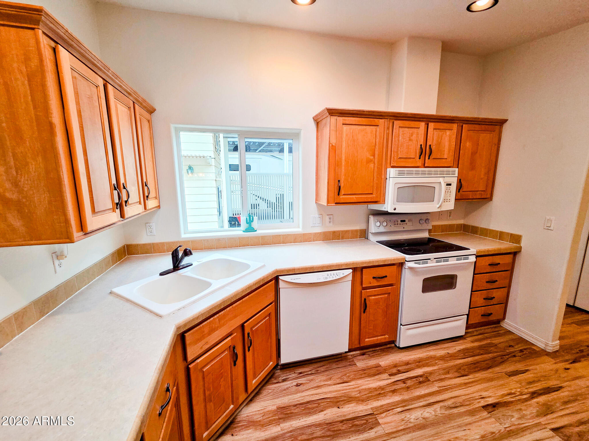 17200 W BELL Road 1033