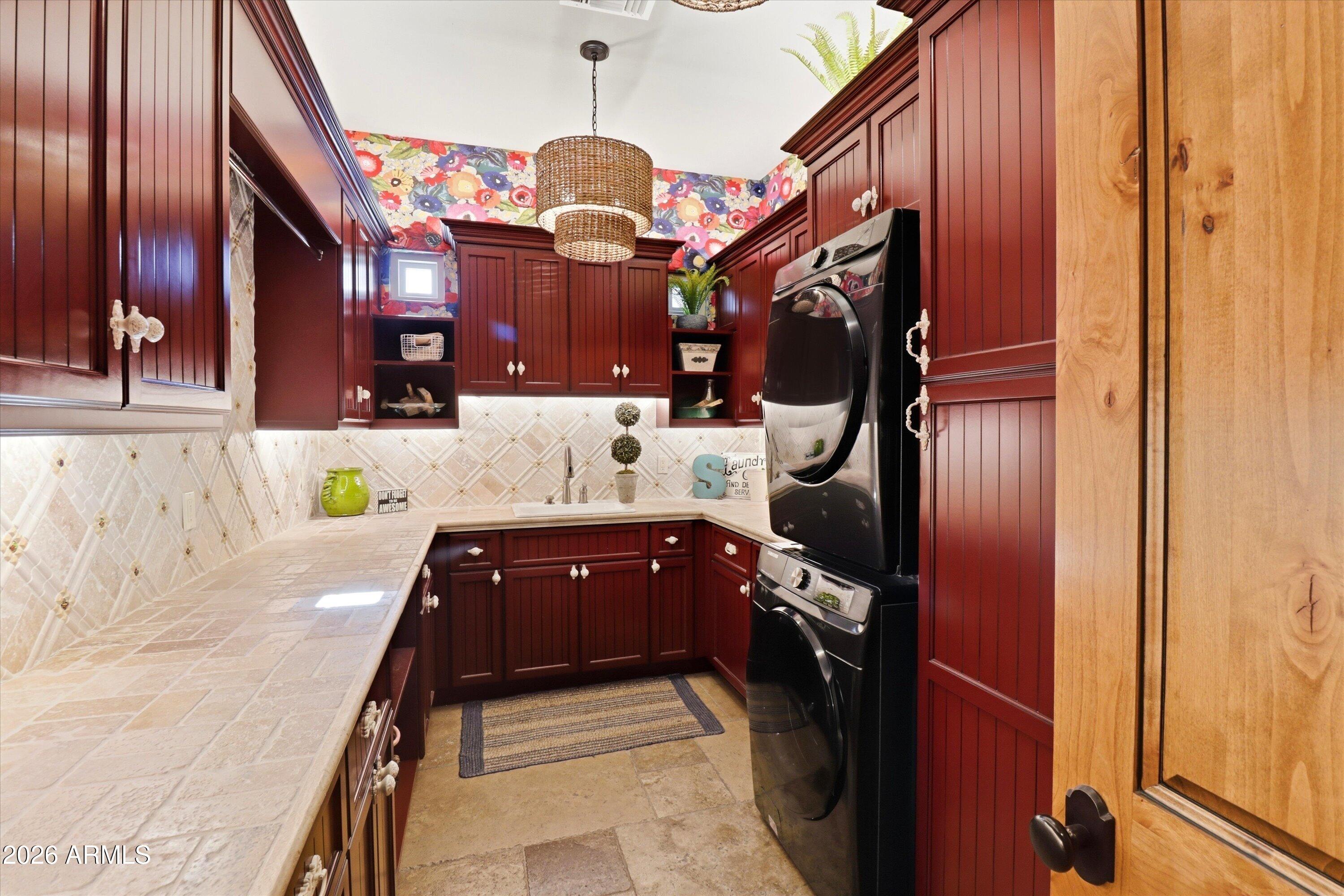 CIRCLE G AT SILVER CREEK - Residential