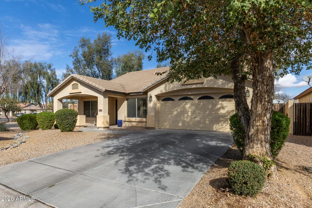 Photo of 45128 W Buckhorn Trail, Maricopa, AZ 85139 (MLS # 6983239)