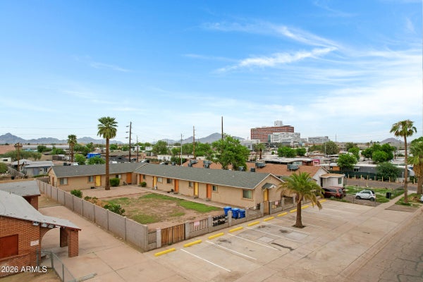 2238 E TAYLOR ST, PHOENIX, AZ 85006 - Image 81dfbe8e04d0076ff184217e3dde565b/295319443