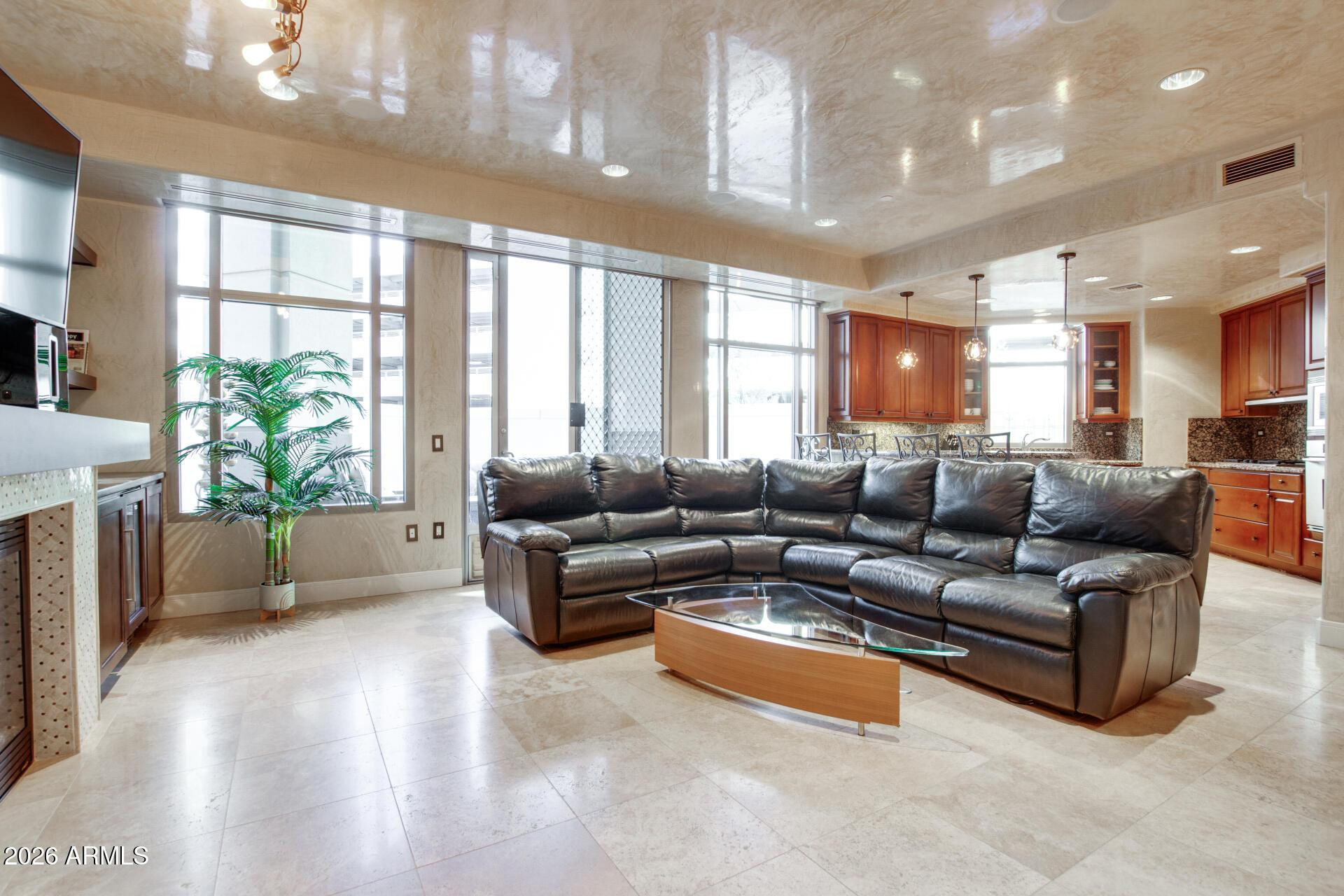 2211 E Camelback Road Unit 106