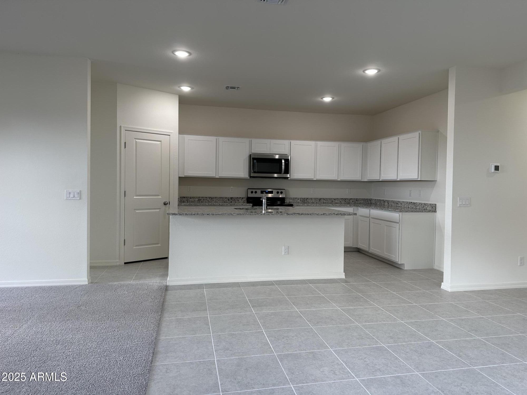 2081 E NIGHT RIDER Road
