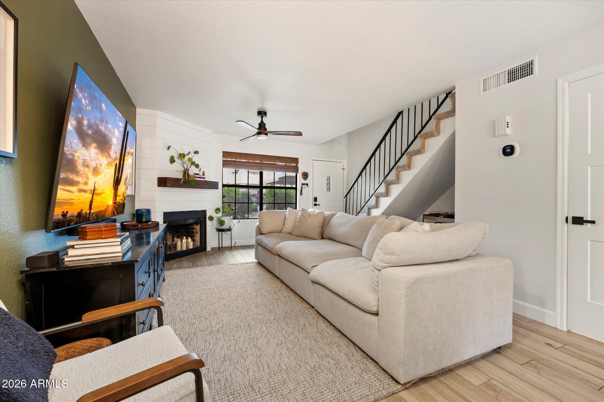 5704 E AIRE LIBRE Avenue 1121