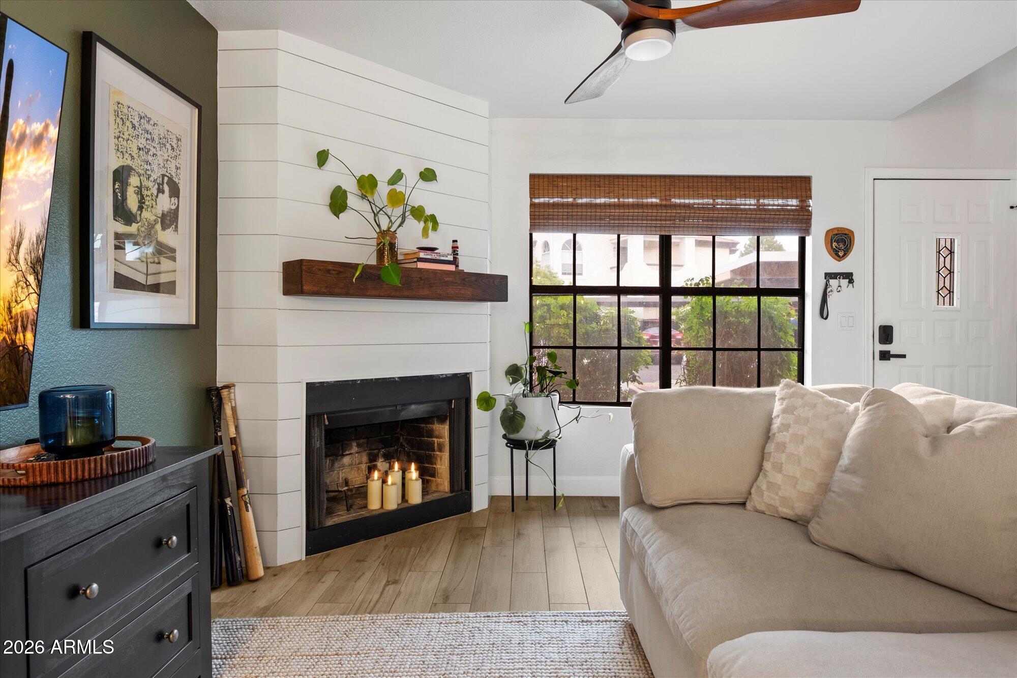 5704 E AIRE LIBRE Avenue 1121