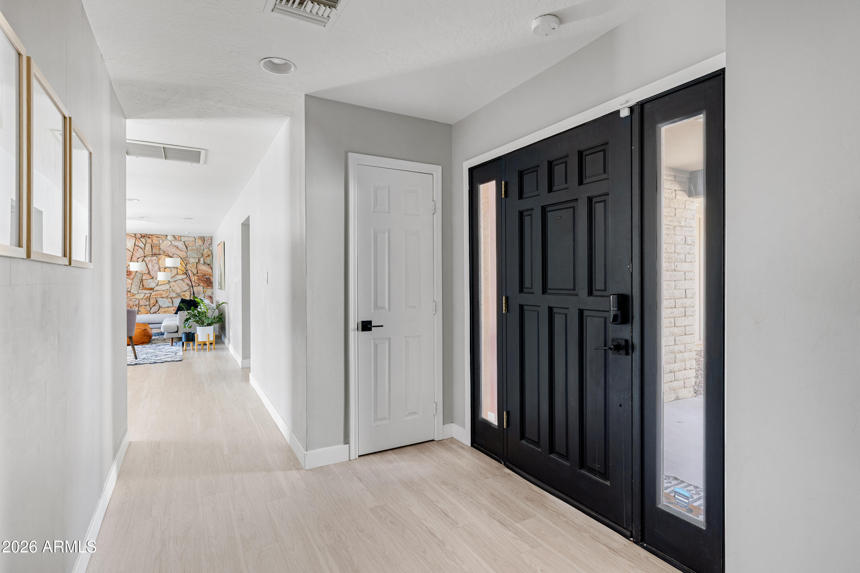 813 W GLENEAGLES Drive