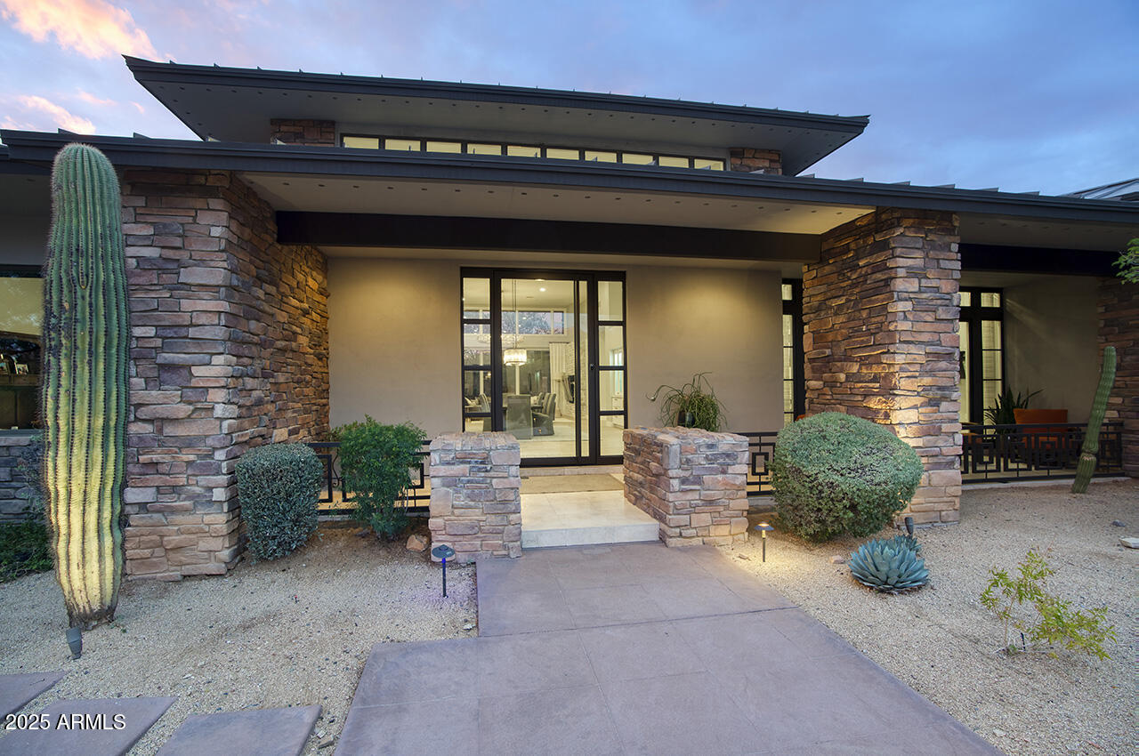 9810 E THOMPSON PEAK Parkway 807