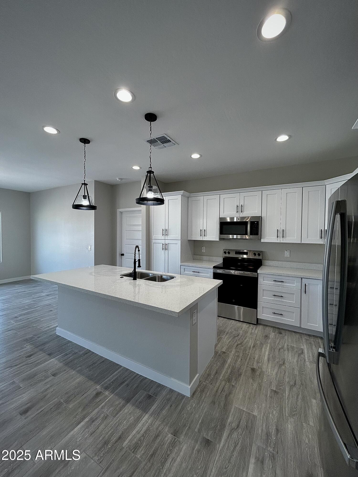 9933 W KEN Drive