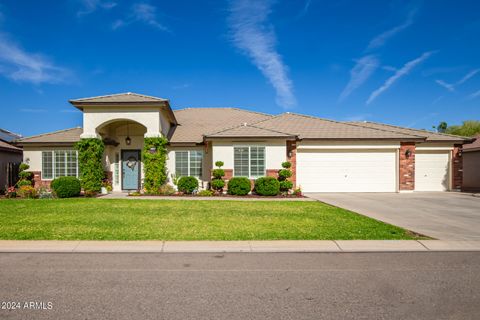 Single Family Residence in San Tan Valley AZ 40523 RIVINGTON Drive.jpg