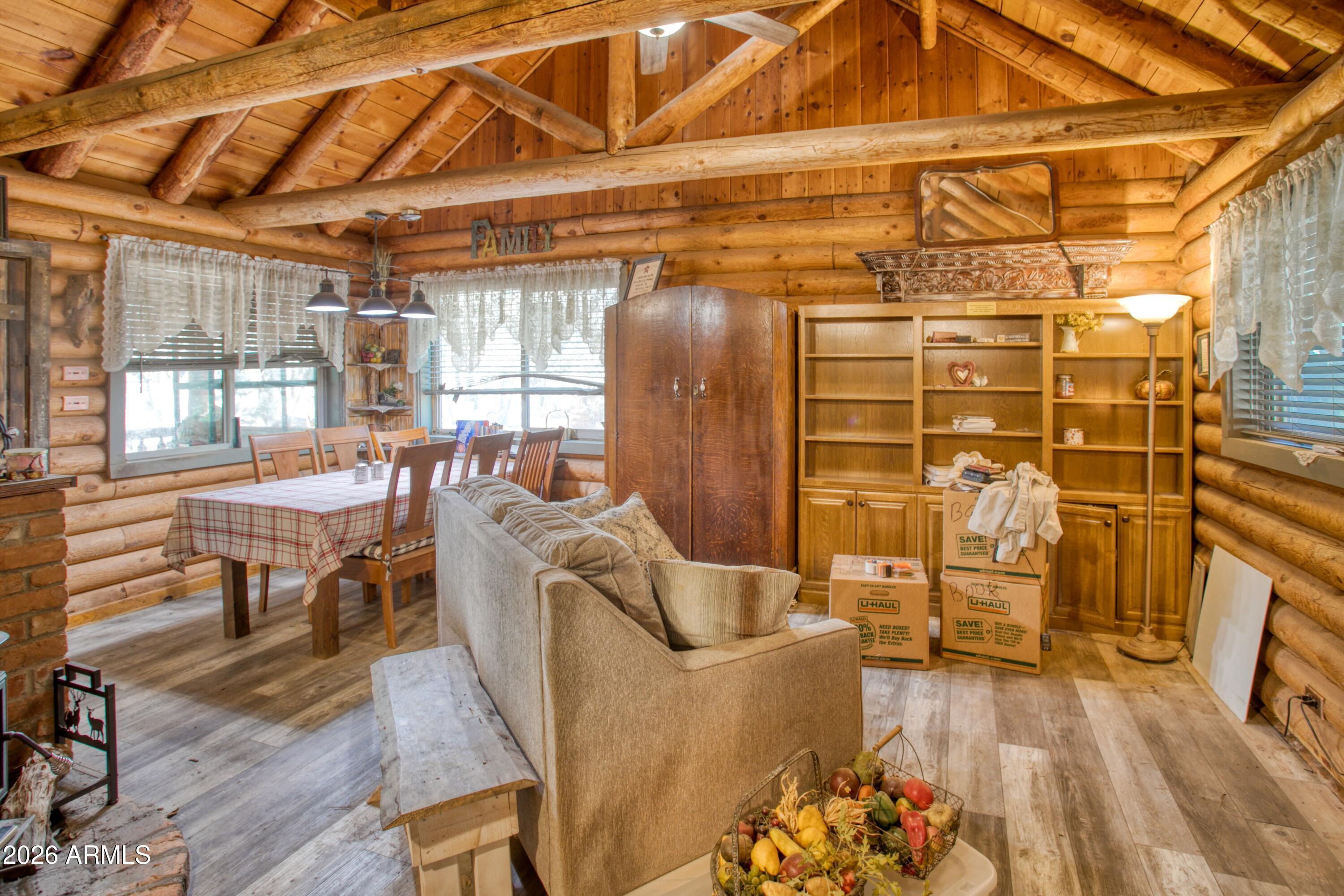 2483 COCONINO Way