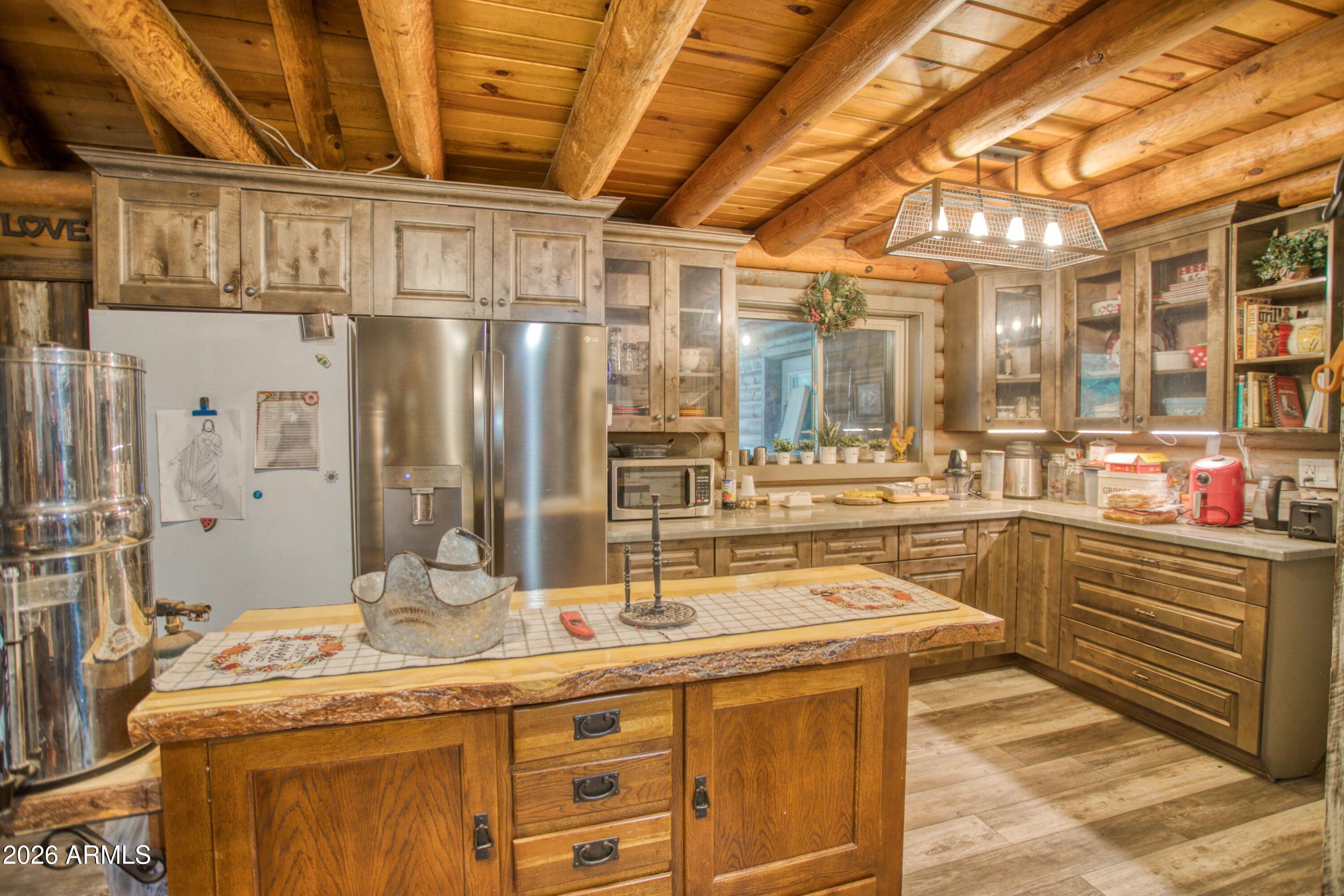 2483 COCONINO Way