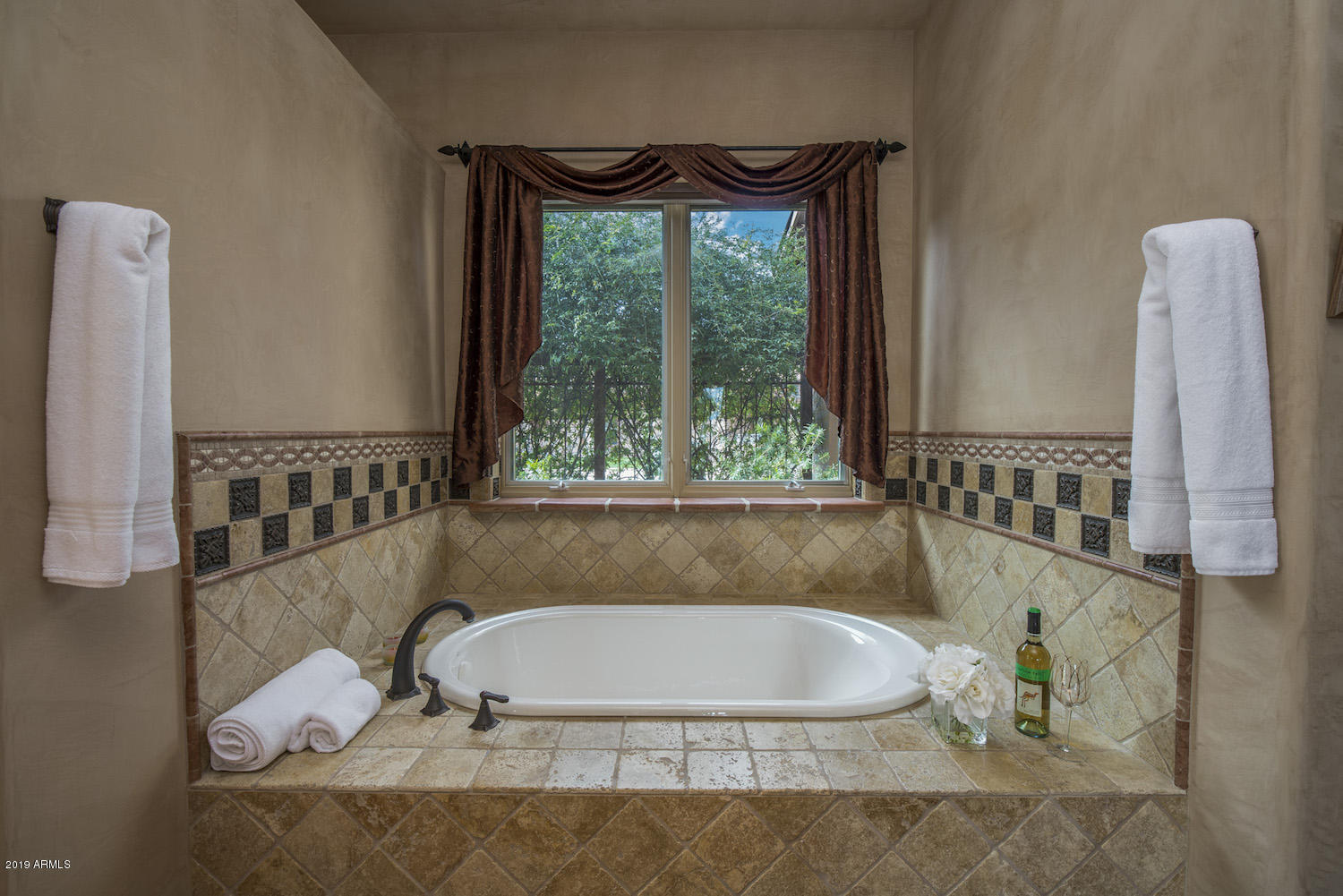 RANCHO DE LOS CABALLEROS UNIT THREE LT 56-70 TR A - Residential